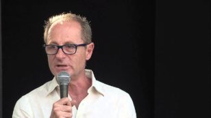 Copertina di Bartolini: “La società non cambia con allarmismo o scelte individuali, serve la politica”