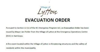 Copertina di Canada, dopo i 50 gradi, ora la cittadina di Lytton brucia per davvero. Popolazione evacuata. Sindaco: “Città in fiamme”