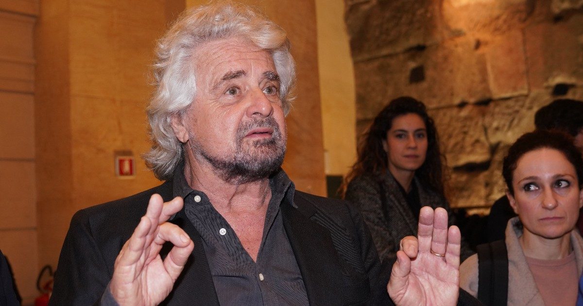 M5s, la mossa di Grillo: “Sospeso il voto sul direttivo”. E nomina 7 eletti per modificare lo statuto di Conte. “Agire in tempi brevissimi”