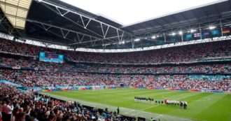 Euro 2020 si trasferisce a Londra, la capitale della variante Delta: ora le partite a Wembley con 60mila spettatori, per la gioia della coppia Ceferin-Johnson (e per le casse dell’Uefa)