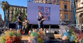 Copertina di Napoli Pride 2021, migliaia in piazza Dante per i diritti lgbt: segui la diretta della manifestazione
