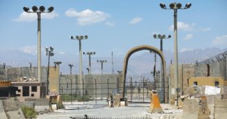 Copertina di Bagram chiude: i Talebani avanzano, i civili si armano