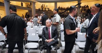 Copertina di King Bibi in crisi d’identità: è dura stare all’opposizione