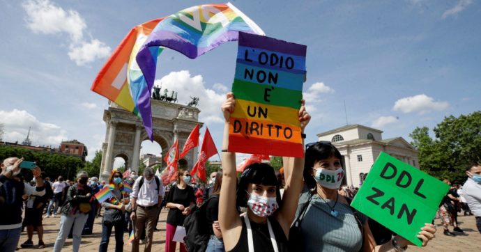 Renzi usa Scalfarotto come cavallo di Troia per spaccare i gay a sinistra