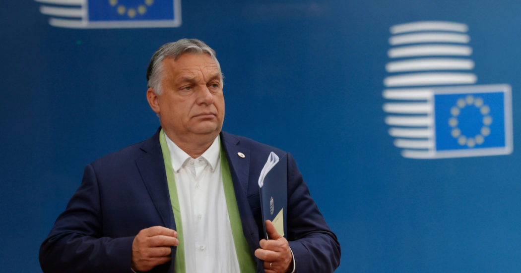 Bruxelles stoppa il Pnrr dell’Ungheria. Niente soldi ad Orban finché non arrivano garanzie. Budapest: “Nessuno stop”