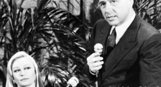 Copertina di Raffaella Carrà, Berlusconi “la corteggiò” con un camion di azalee: “Le ho voluto molto bene”