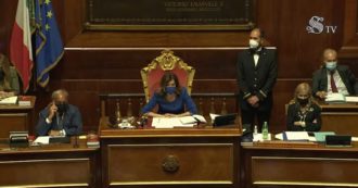 Copertina di Ddl Zan, l’irrituale intervento di Casellati in Senato: la presidente invita a votare a favore del rinvio proposto da Forza Italia