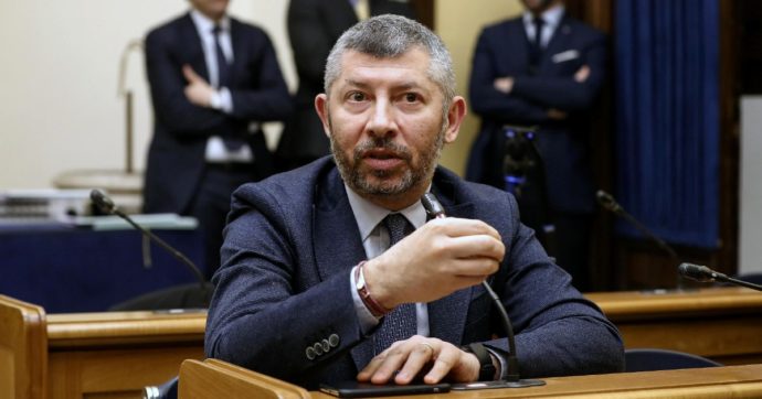 Ivan lo Zelig ora rinnega se stesso. E gli Lgbt si vendicano: “Eunuco”