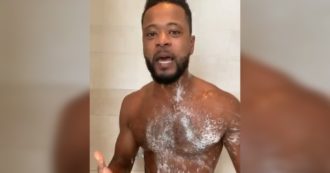 Copertina di Europei, Patrice Evra fa la doccia con il sottofondo di “Nessun dorma”: “Per chi tifo? Ma che domanda stupida, l’Italia sempre nel cuore”