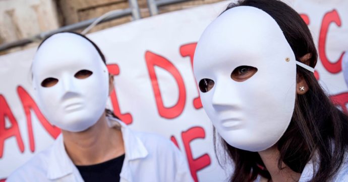 M5S nel caos, Pd e destra smantellano il dl Dignità