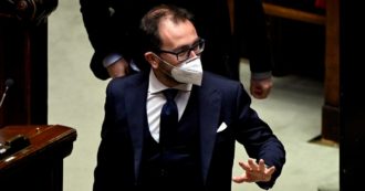 Copertina di “È una Caporetto”. La rabbia nel M5S per i 4 sì a Draghi