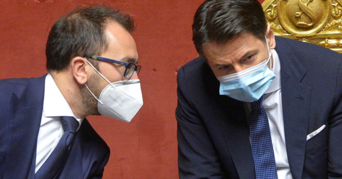 Conte e Bonafede furiosi: “Torna l’anomalia italiana”