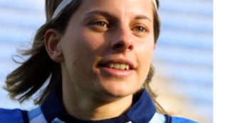 In bocca al lupo, Katia Serra! Una telecronista per i maschi è una svolta, non solo per il calcio