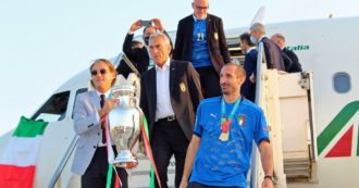 Italy champion of Europe, Azzurri landed in Fiumicino at 6 with the cup: the fans to welcome them.  Today at Mattarella and Draghi