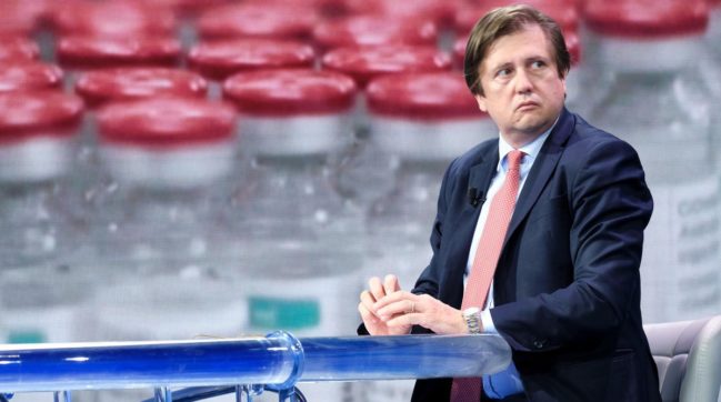 Variante Delta, Sileri: “Prevalente in Italia entro 10 giorni”. Crisanti: “A un passo da diventare resistente ai vaccini”
