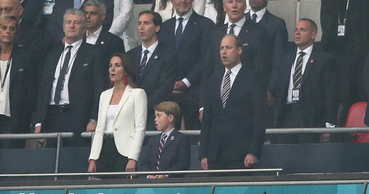 Lite tra Kate Middleton e il principe William prima di Italia-Inghilterra. Il motivo? Il piccolo George