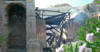 Copertina di Incendio all’anfiteatro di Pozzuoli, distrutta buona parte delle gradinate di legno: le immagini