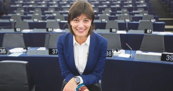 Tangenti Lombardia, chiesti cinque anni e sei mesi di carcere per l’eurodeputata di Fi Lara Comi: è imputata di corruzione e truffa all’Ue