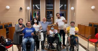 Copertina di Regione Puglia, raggiunto l’accordo per il contributo Covid e Vita indipendente: da 4 giorni un gruppo di disabili era in presidio