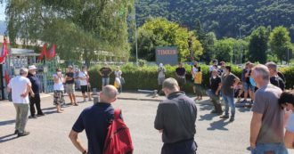 Brescia, la multinazionale Timken chiude lo stabilimento: 106 dipendenti in sciopero. Re David (Fiom): “Governo blocchi licenziamenti”
