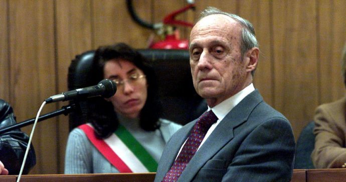 Al Senato polemica per il convegno su Maletti, condannato per il depistaggio di piazza Fontana. Il Pd contro Casellati: “Stia attenta”