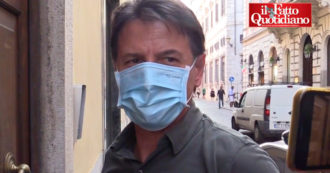 Copertina di Conte: “Mi sono vaccinato, tra pochi giorni faccio il richiamo”. Poi l’appello: “Facciamolo tutti per pesare meno sul sistema sanitario nazionale”