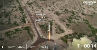 Copertina di Jeff Bezos si lancia nello spazio: il video del decollo della New Shepard