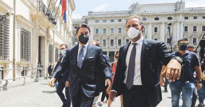 Conte apre l’altro fronte: “Il Reddito non si tocca”