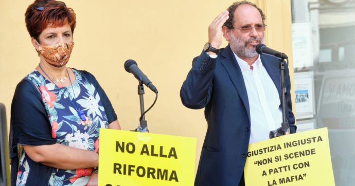 Nella piazza della base 5S si presenta solo Ferraresi