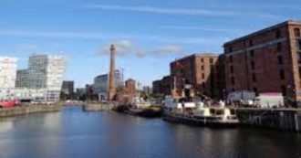 Copertina di Il porto di Liverpool non è più patrimonio mondiale dell’Unesco. Il giudizio lapidario: “Irreversibile perdita di autenticità”
