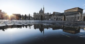 Copertina di Vaticano vendesi: le mani sui gioielli di “Sua Sanità”