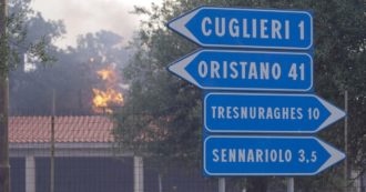 Copertina di Incendi Oristano, la Sardegna brucia da più di 60 ore: allerta massima nei Comuni. Solinas: “Condizioni mai verificate prima”