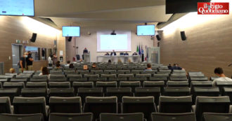 Copertina di Torino, sanitari contrari al vaccino disertano il confronto a loro dedicato: “Leoni da tastiera, assenza deludente e significativa” – Video