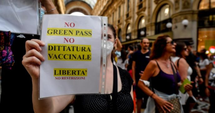 Su green pass e obbligo vaccinale non giudico. Ma ogni atto medico esige il consenso informato