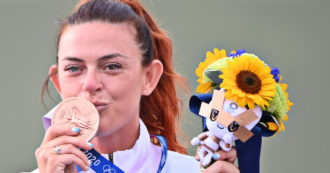 Copertina di Tokyo, prima medaglia olimpica nella storia per San Marino: chi è Alessandra Perilli, bronzo nel Trap femminile