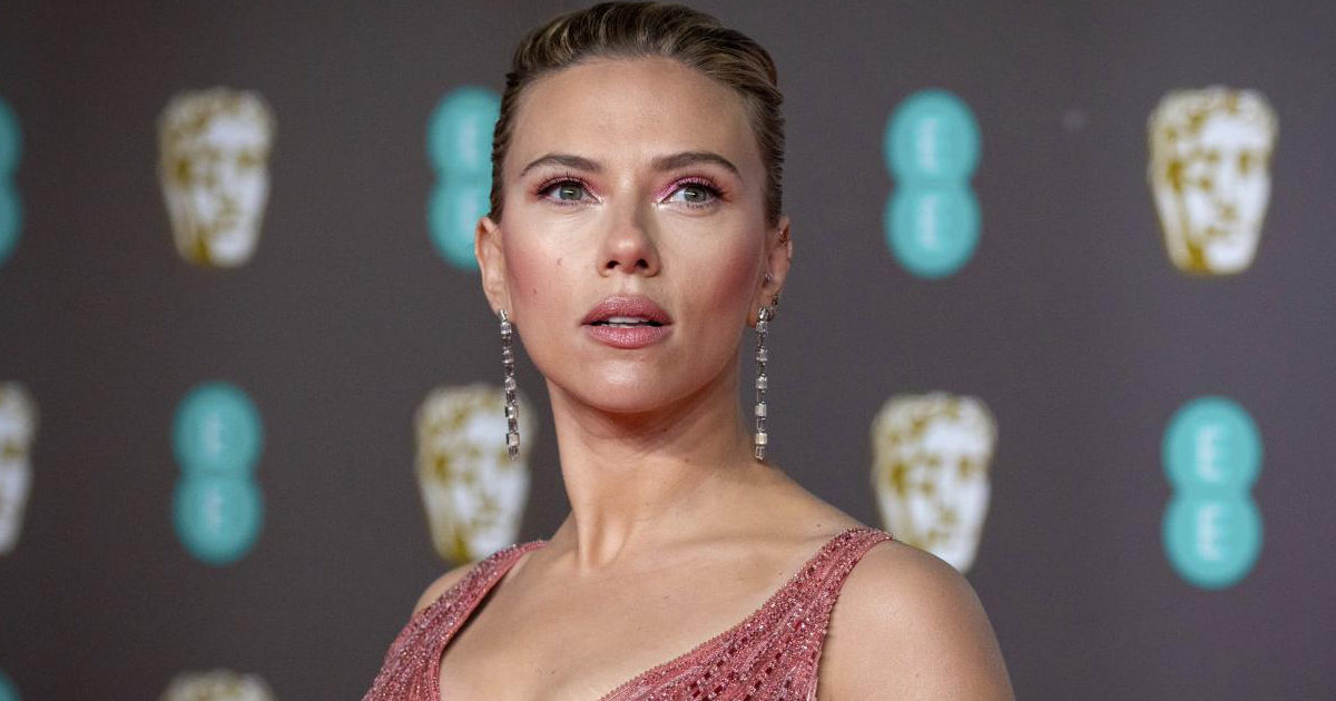 Scarlett Johansson fa causa alla Disney per il film Black Widow: “Accordo violato”. L’azienda replica così
