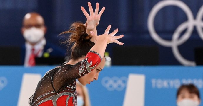 Vanessa Ferrari medaglia d’argento nel corpo libero: storico podio per la ginnasta alla sua quarta Olimpiade