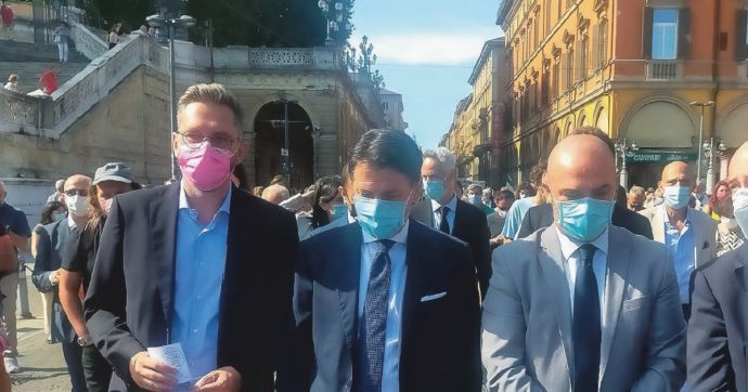 Conte va a Bologna e rilancia i giallorosa: “Il Pd nostro alleato”