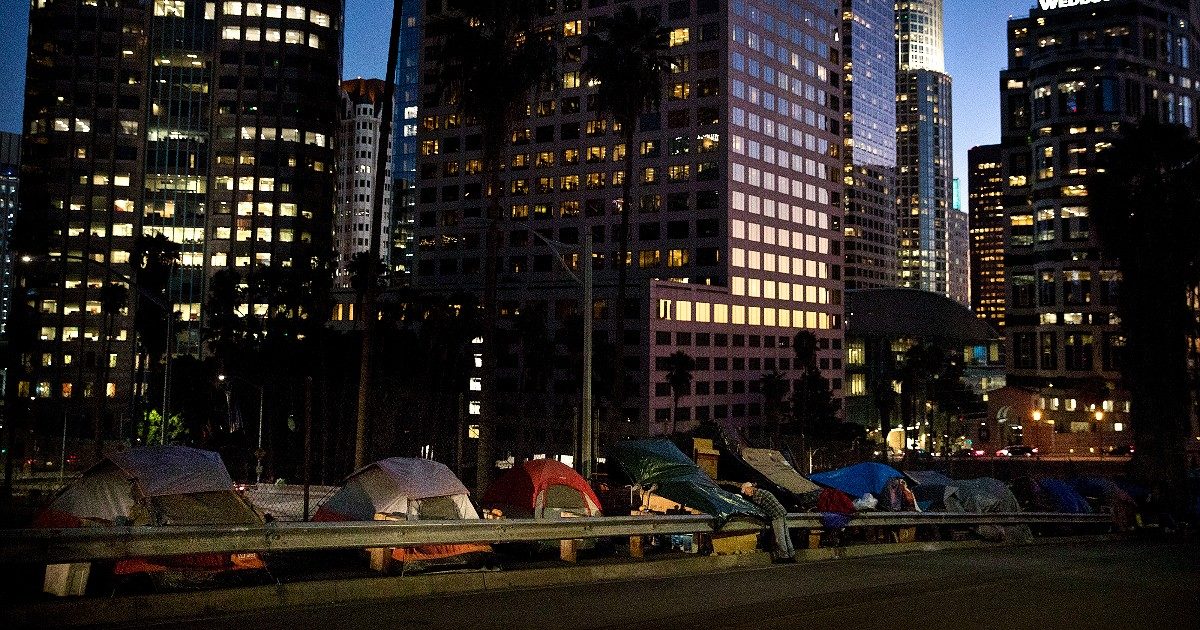 Usa, moratoria sugli sfratti prolungata di altri 60 giorni: salve (per ora) 3,6 milioni di persone. La vittoria dell’ala progressista dei Democratici