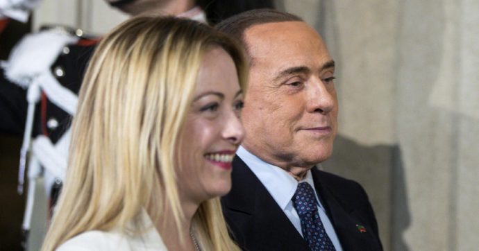 La Meloni da B. in Sardegna: “Nome di destra per il Quirinale”