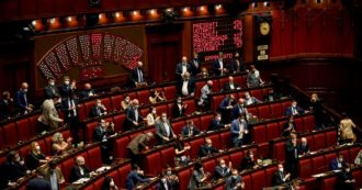Copertina di Una valanga di assenti per il sì al ddl Cartabia