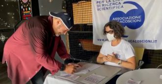 Copertina di “Liberi liberi…fino alla fine”. Vasco Rossi firma per il referendum sull’Eutanasia legale: il video