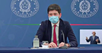 Copertina di Speranza: “Terza dose? Già acquistati vaccini sufficienti per le somministrazioni, aspettiamo le indicazioni dalle autorità scientifiche”