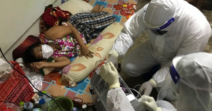 Asia travolta dalla variante Delta: in Thailandia obitori pieni, oltre 1700 morti in Indonesia