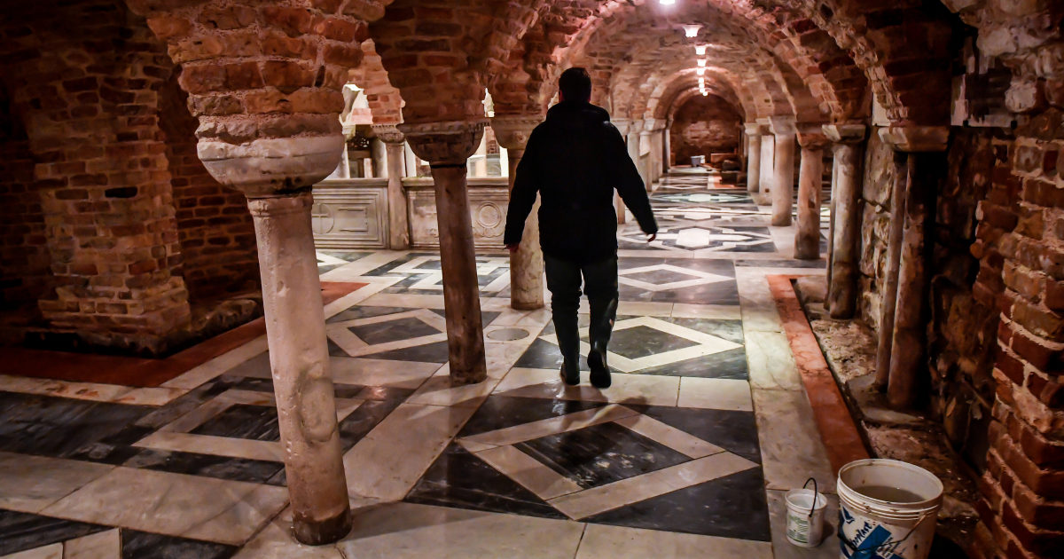 Venezia, la Basilica di San Marco è indifesa contro l’acqua alta. E anche quest’anno sarà così: l’unico progetto che la salverebbe è al palo per mancanza di fondi