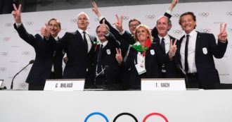 Copertina di Olimpiadi, Tokyo chiude con un buco da venti miliardi: basta con questi bagni di sangue!