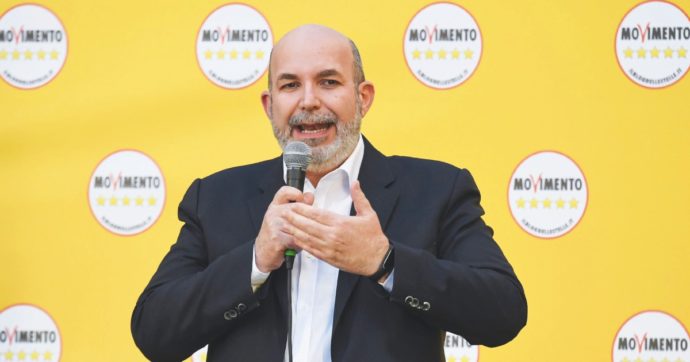 “Io stacco, al M5S servono facce nuove. E stop al dissenso”