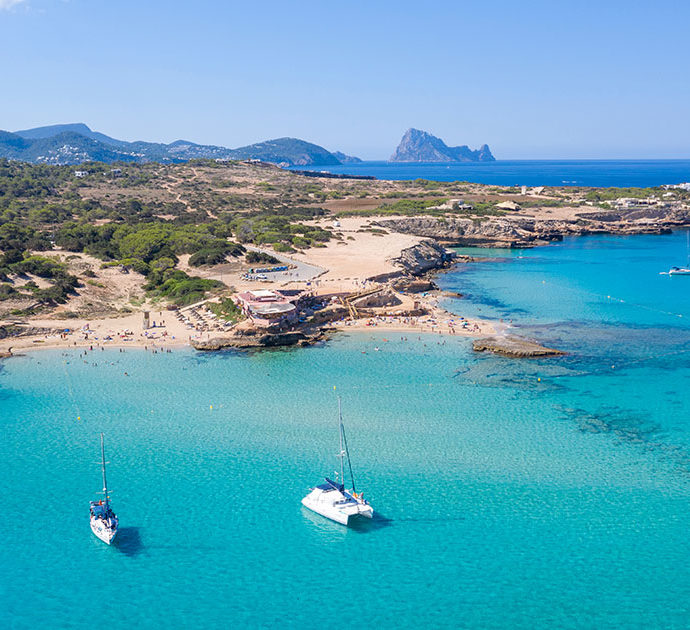 Ibiza, l’anima chic di una natura selvaggia