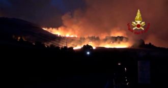 Copertina di Incendi nel Palermitano, fiamme a Petralia Soprana: vigili del fuoco al lavoro per spegnere i roghi. In funzione anche i canadair