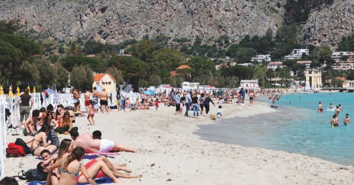 Dal 16 Sicilia gialla, rischio per Sardegna e Calabria